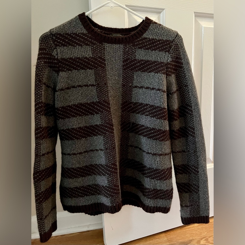 Ann Taylor thick black sweater